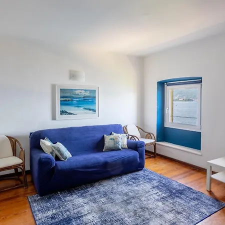 Belvedere Lakeview Historic Center Apartment